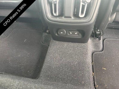 2023 Volvo XC40 B5 AWD Plus Dark Theme