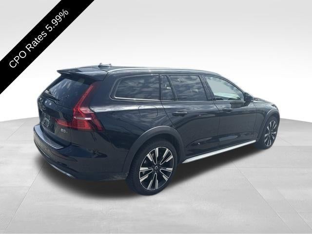 2024 Volvo V60 Cross Country B5 AWD Ultimate