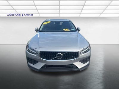 2025 Volvo V60 Cross Country B5 AWD Plus