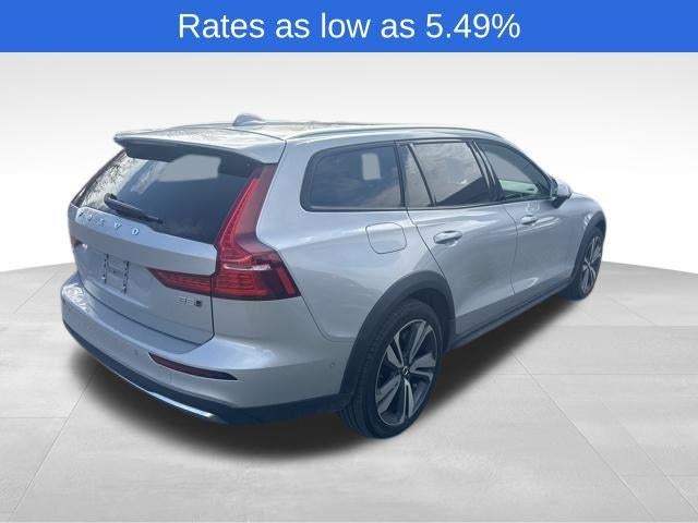 2025 Volvo V60 Cross Country B5 AWD Plus