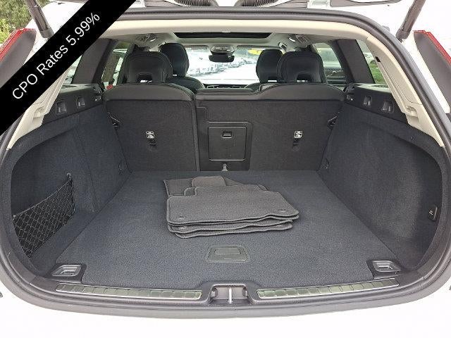 2025 Volvo V60 Cross Country B5 AWD Ultra