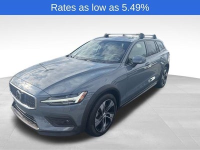 2024 Volvo V60 Cross Country B5 AWD Plus