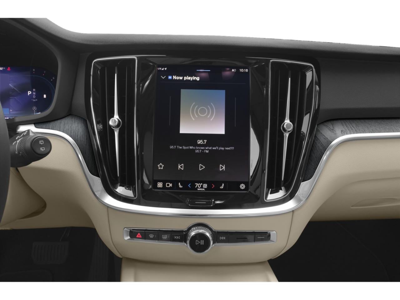 2024 Volvo V60 Cross Country B5 AWD Plus