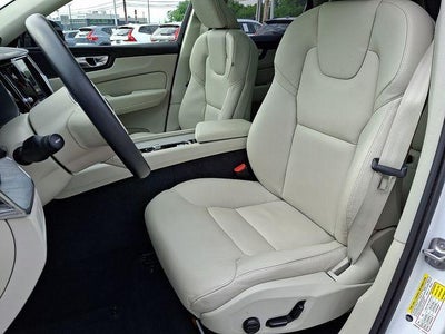 2025 Volvo XC60 B5 AWD Plus