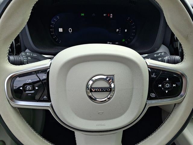 2025 Volvo XC60 B5 AWD Plus