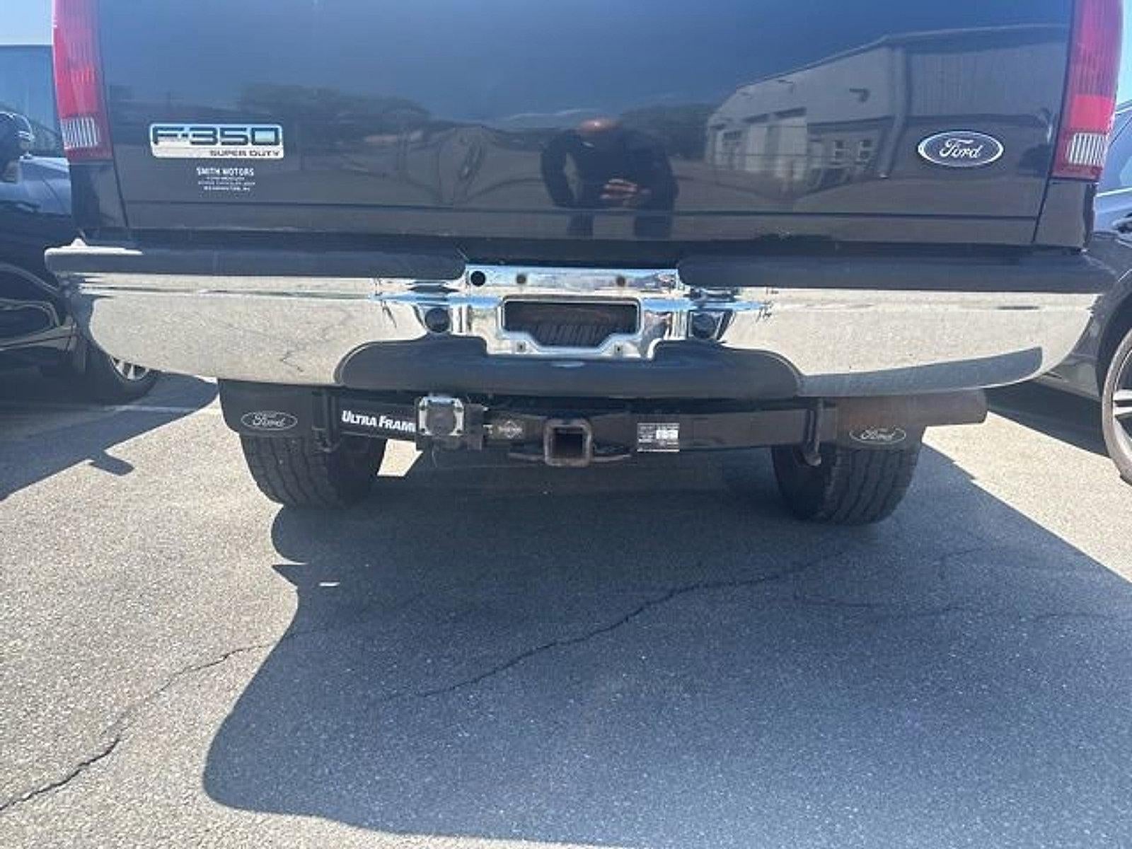 2005 Ford Super Duty F-350 SRW Lariat