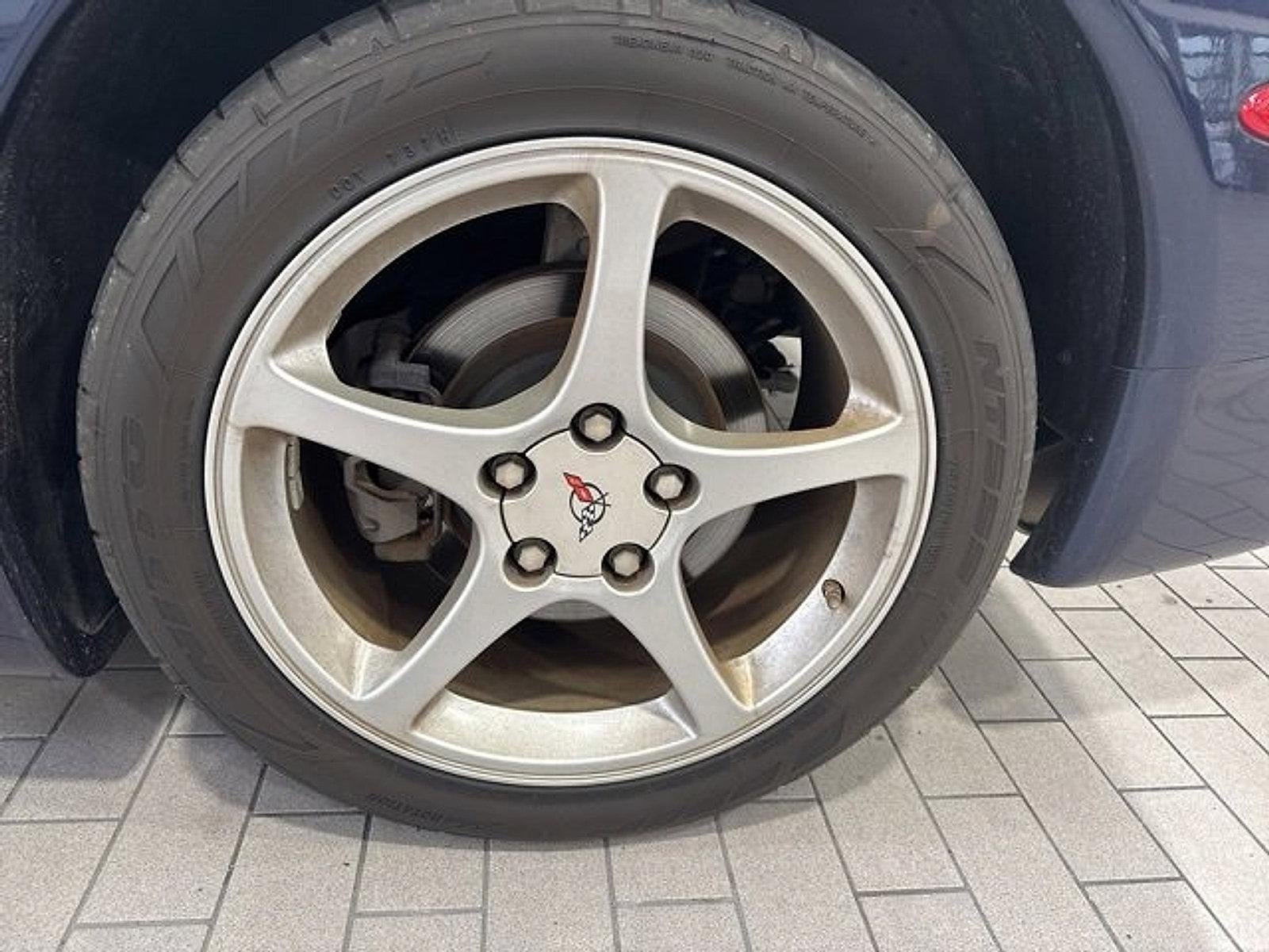 2001 Chevrolet Corvette Base