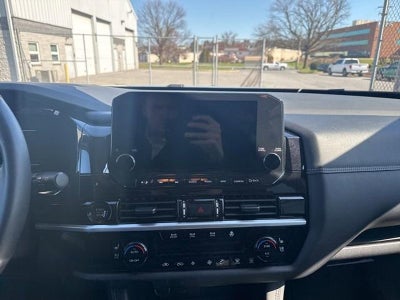 2025 Nissan Pathfinder Platinum 4WD