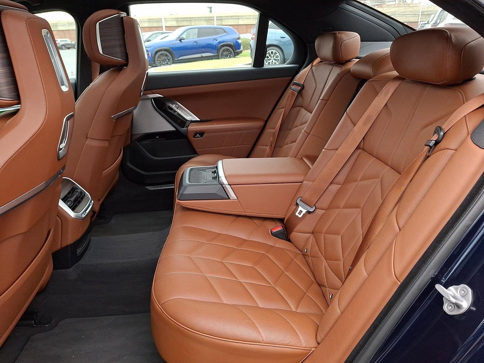 2023 BMW 760i xDrive Sedan