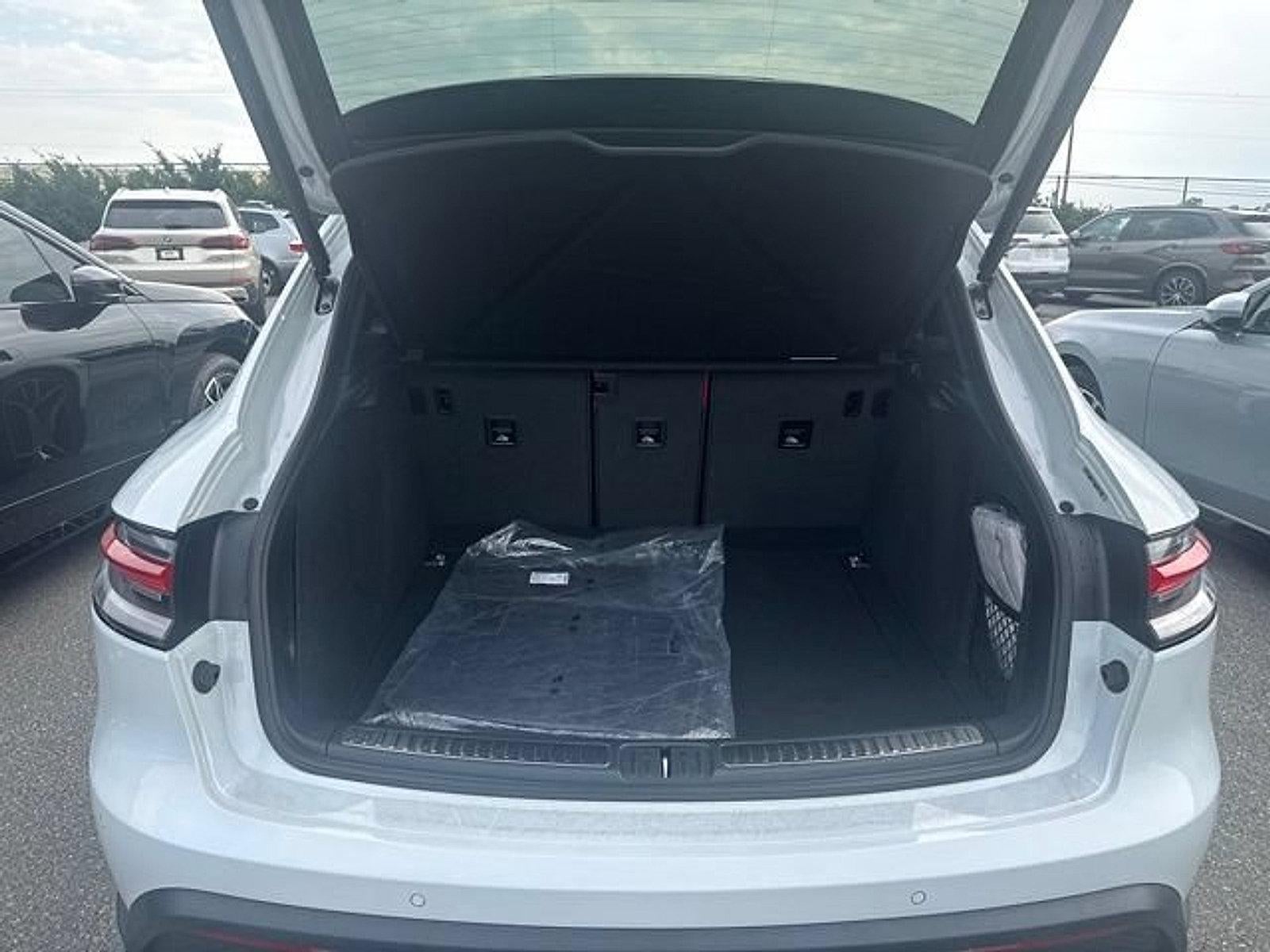 2024 Porsche Macan AWD