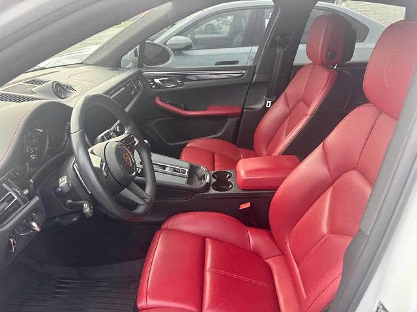 2024 Porsche Macan AWD