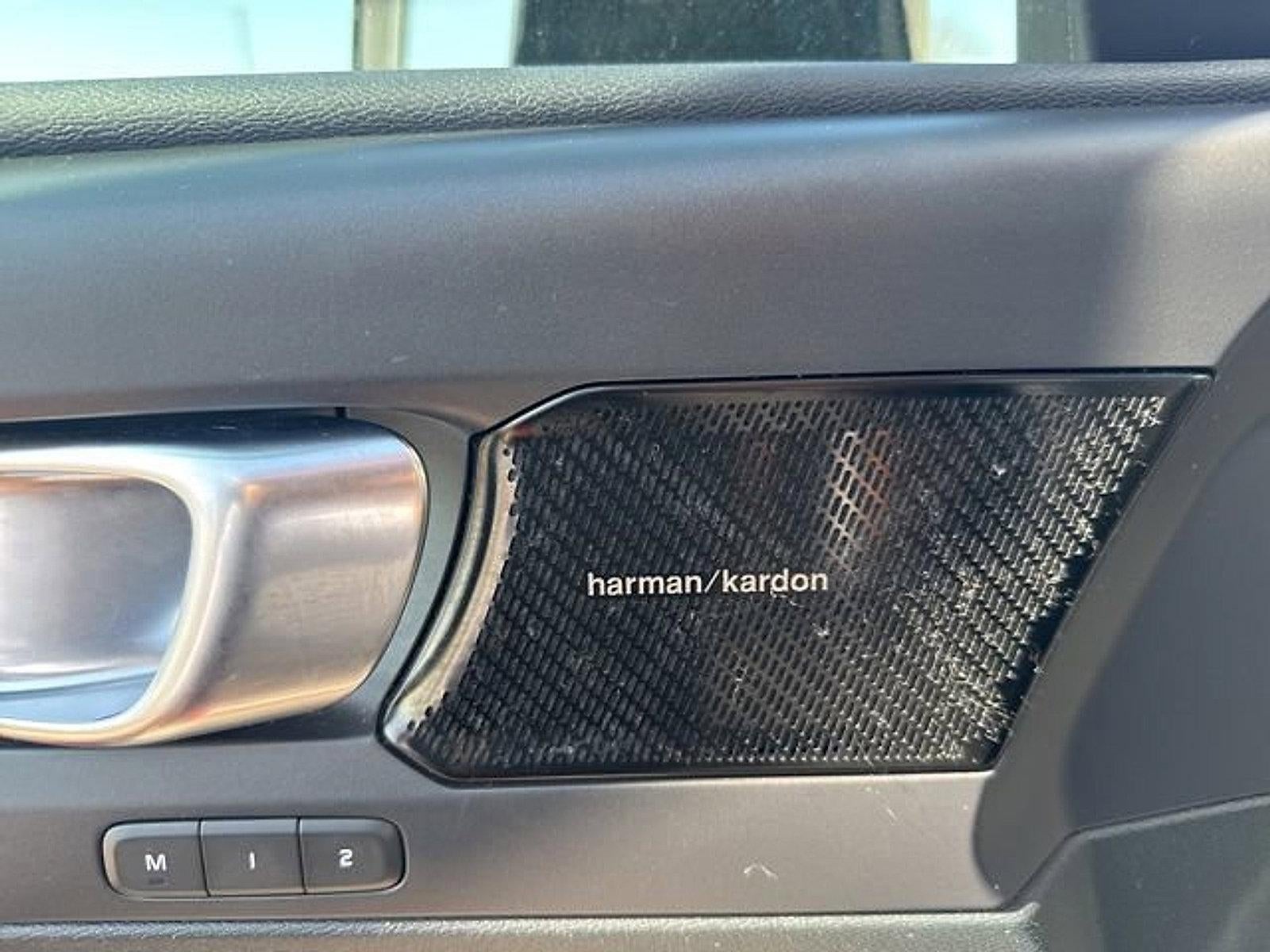 2021 Volvo XC40 T5 AWD R-Design