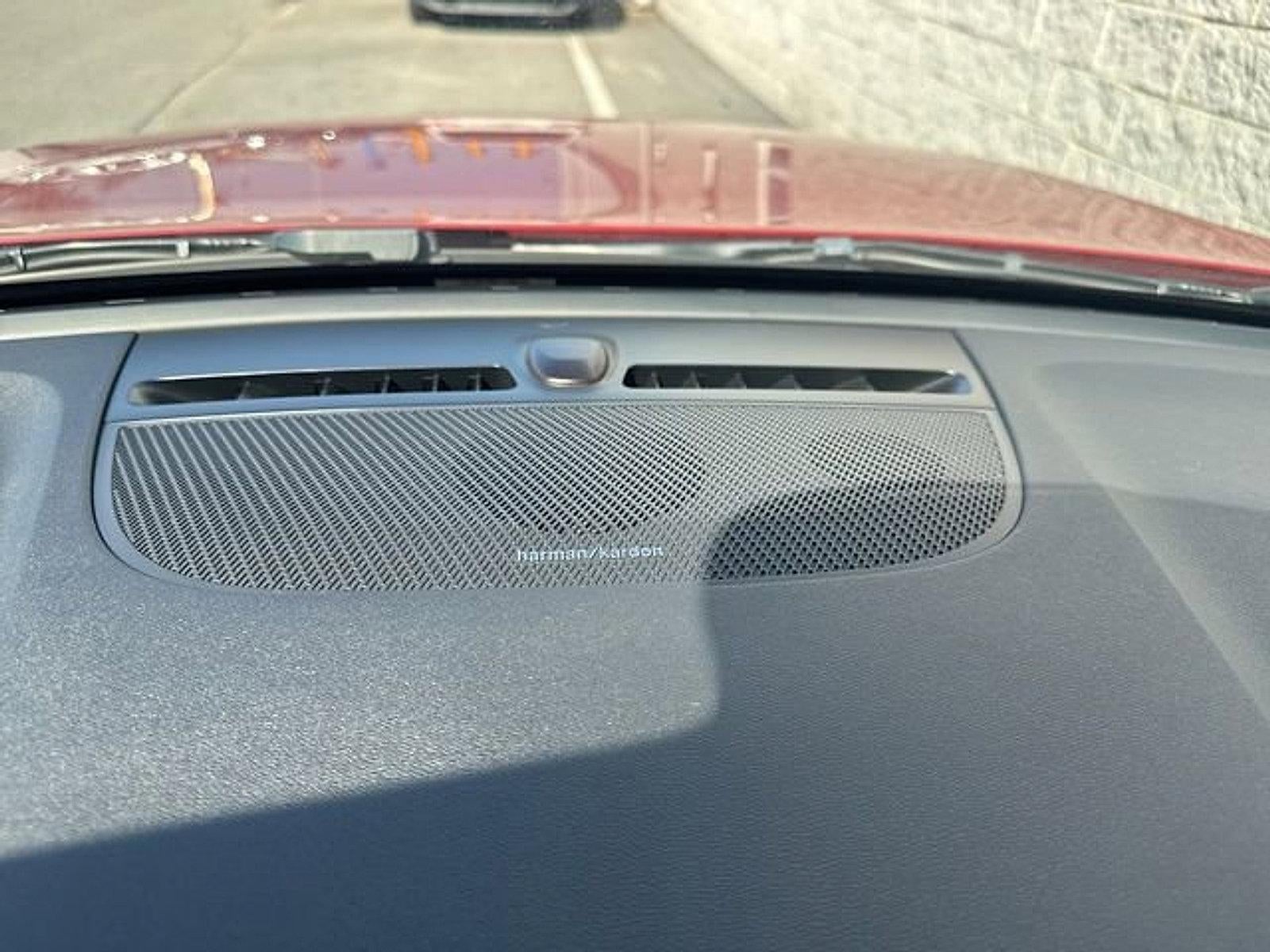 2021 Volvo XC40 T5 AWD R-Design