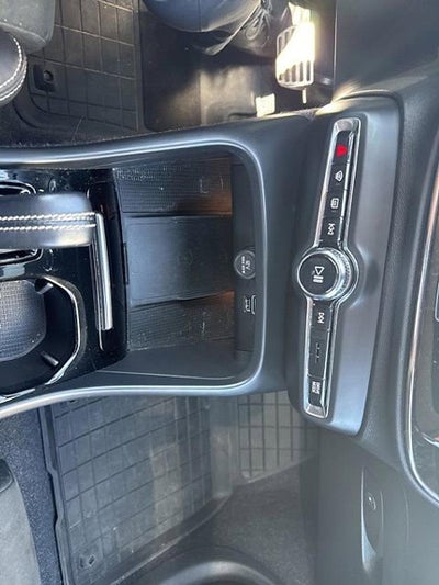 2021 Volvo XC40 T5 AWD R-Design