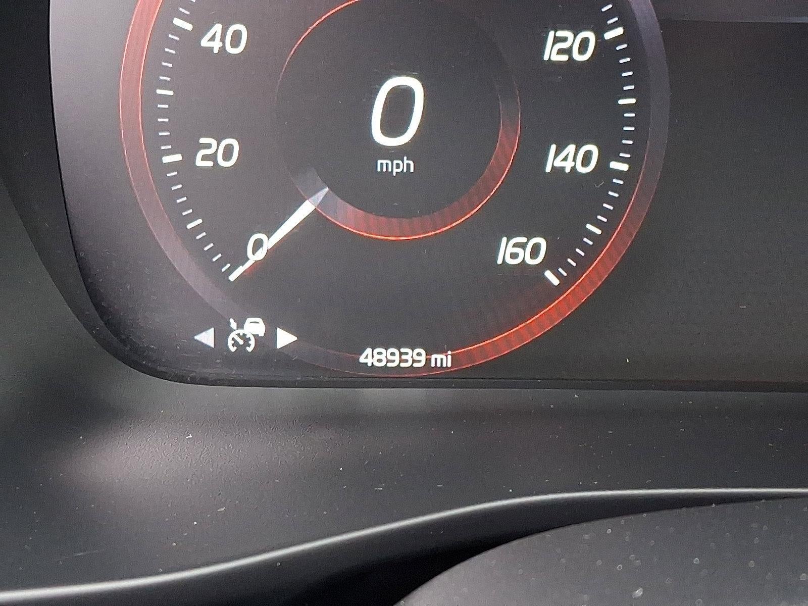 2021 Volvo XC40 T5 AWD R-Design