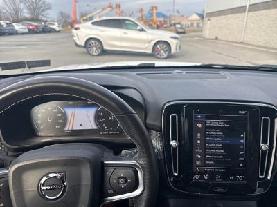 2020 Volvo XC40 T5 AWD R-Design