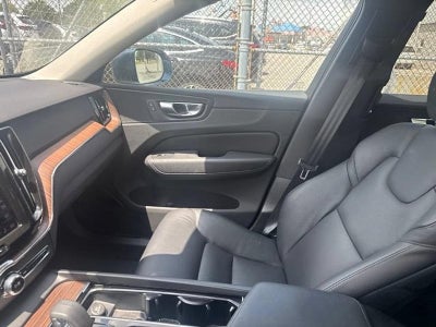 2023 Volvo XC60 B5 AWD Plus Bright Theme