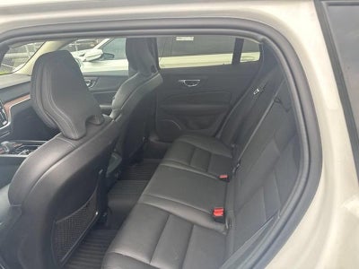 2024 Volvo V60 Cross Country B5 AWD Plus