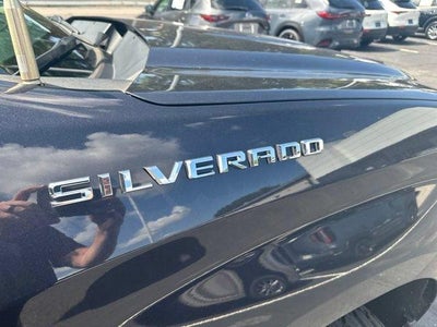 2022 Chevrolet Silverado 1500 Crew Cab Standard Box 4-Wheel Drive Custom
