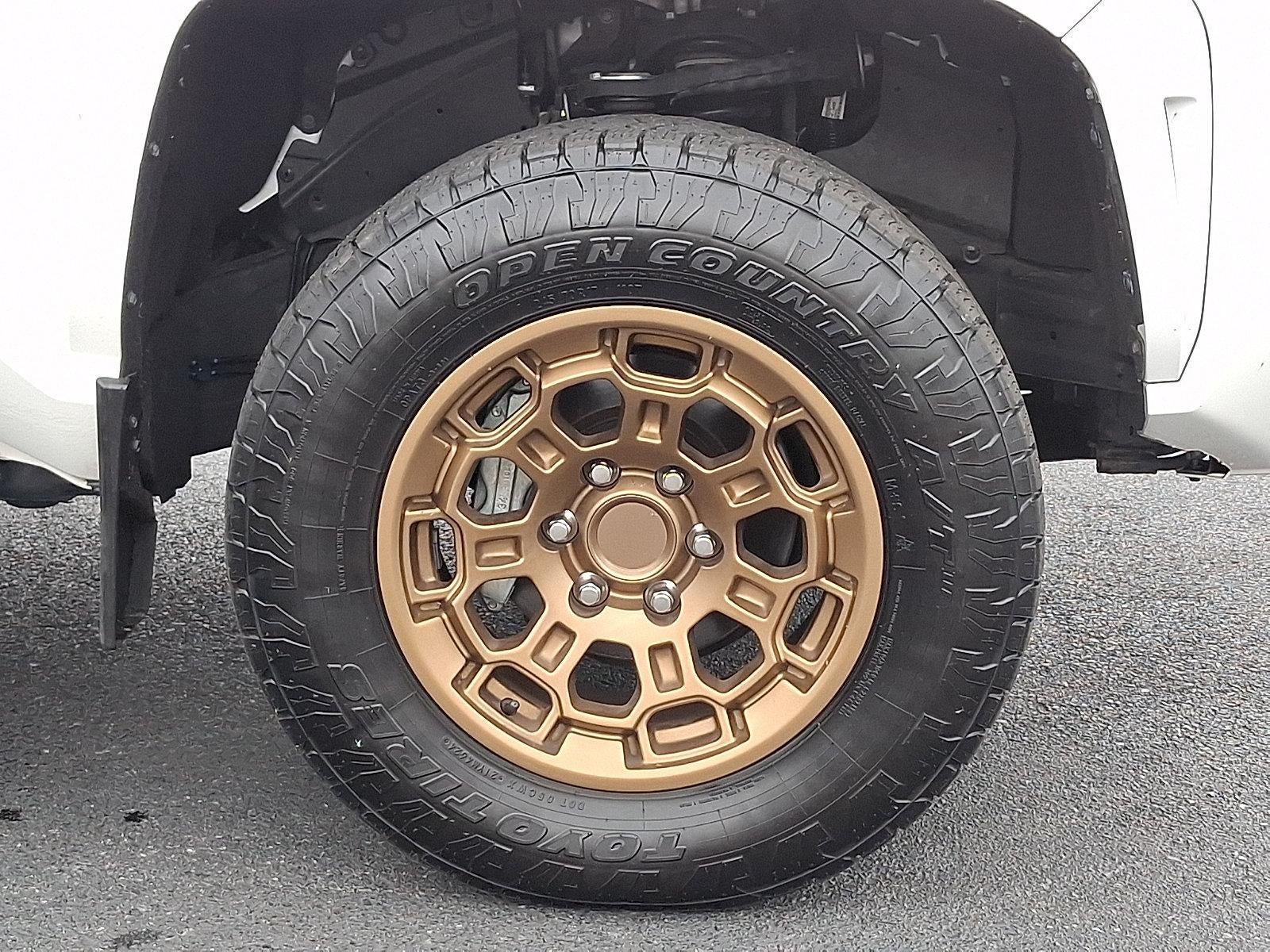2024 Toyota Tacoma 2WD 2WD SR Double Cab 5' Bed AT (Natl)
