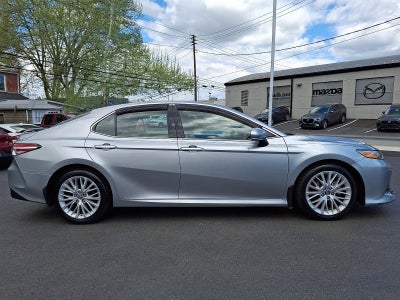 2019 Toyota Camry XLE Auto (SE)