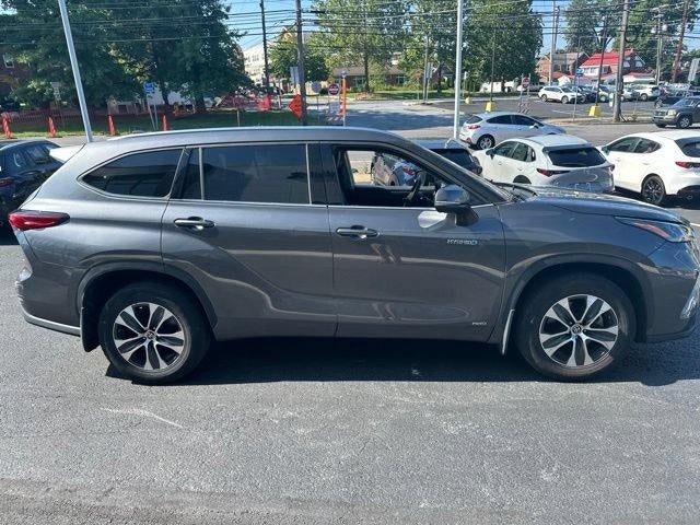 2021 Toyota Highlander Hybrid XLE AWD (Natl)