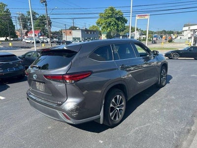 2021 Toyota Highlander Hybrid XLE AWD (Natl)