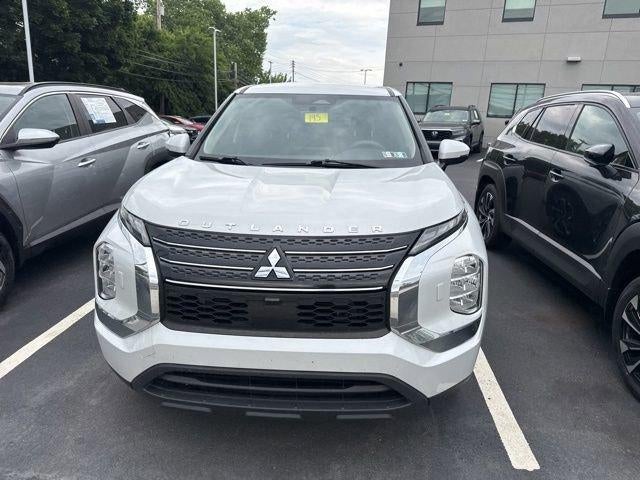 2022 Mitsubishi Outlander ES S-AWC
