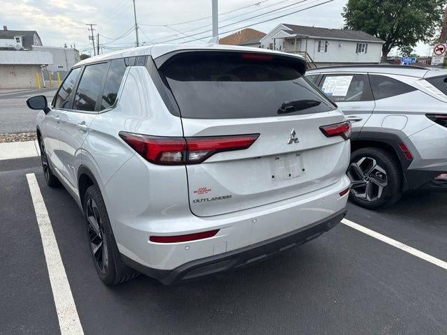 2022 Mitsubishi Outlander ES S-AWC