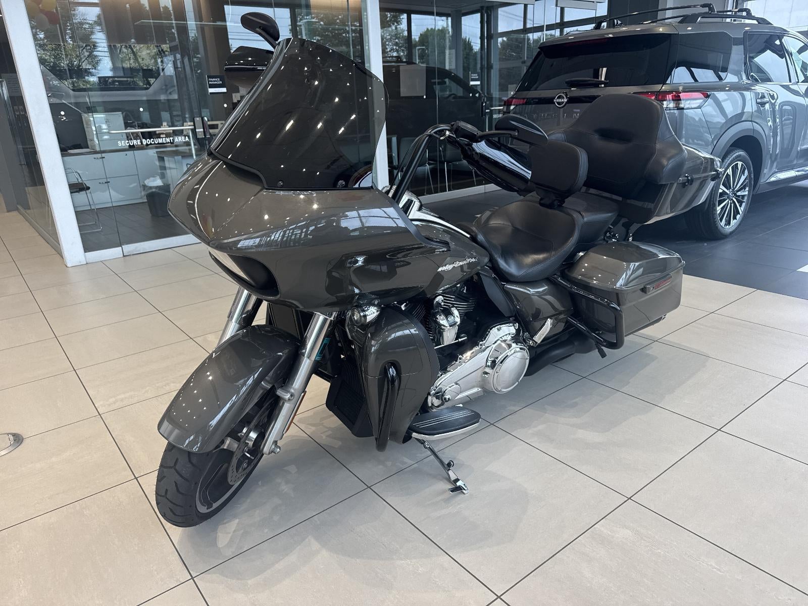2019 Harley Davidson Touring Base