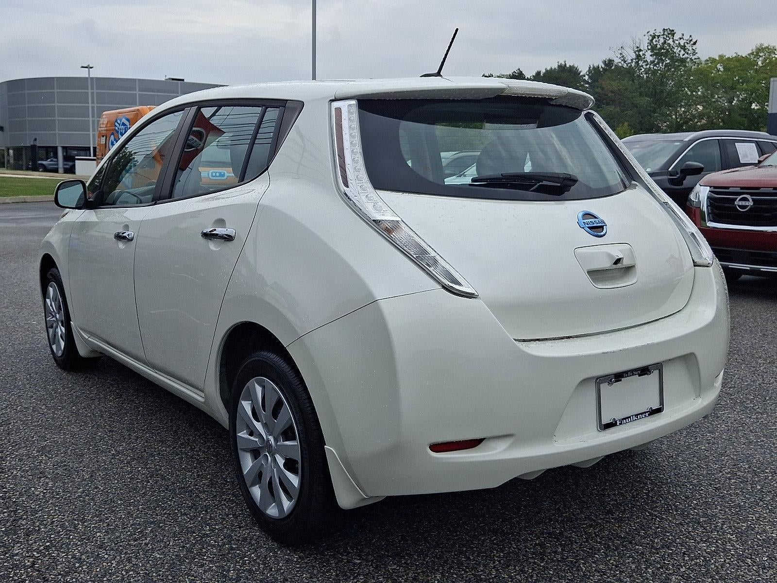 2015 Nissan LEAF 4dr HB S