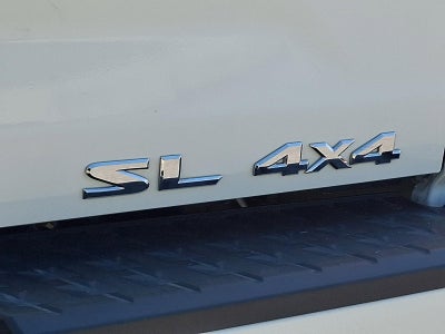 2017 Nissan Titan 4x4 Crew Cab SL