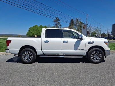2017 Nissan Titan 4x4 Crew Cab SL