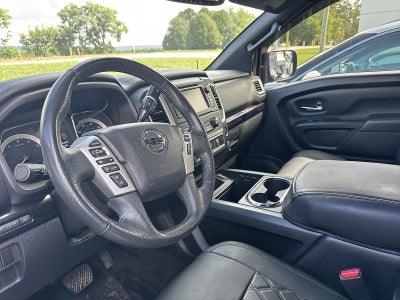 2019 Nissan Titan 4x4 Crew Cab SV