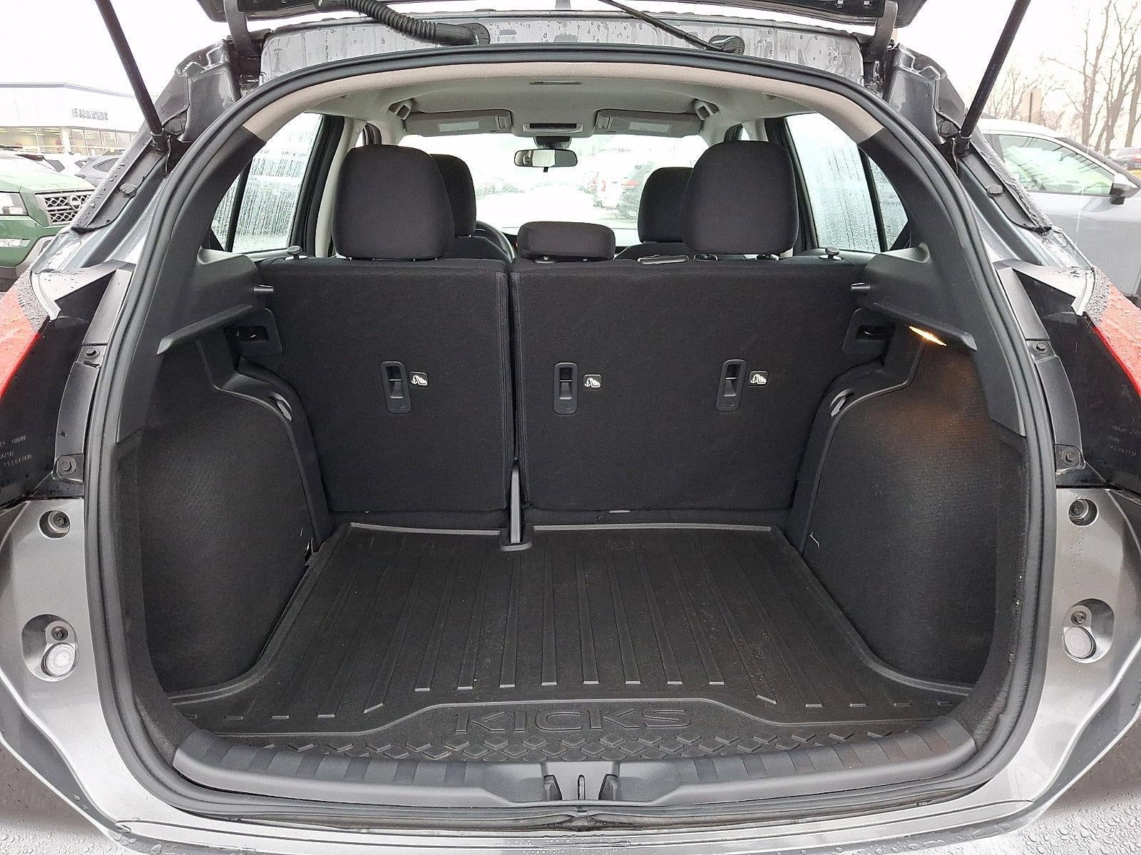 2025 Nissan Kicks Play S FWD