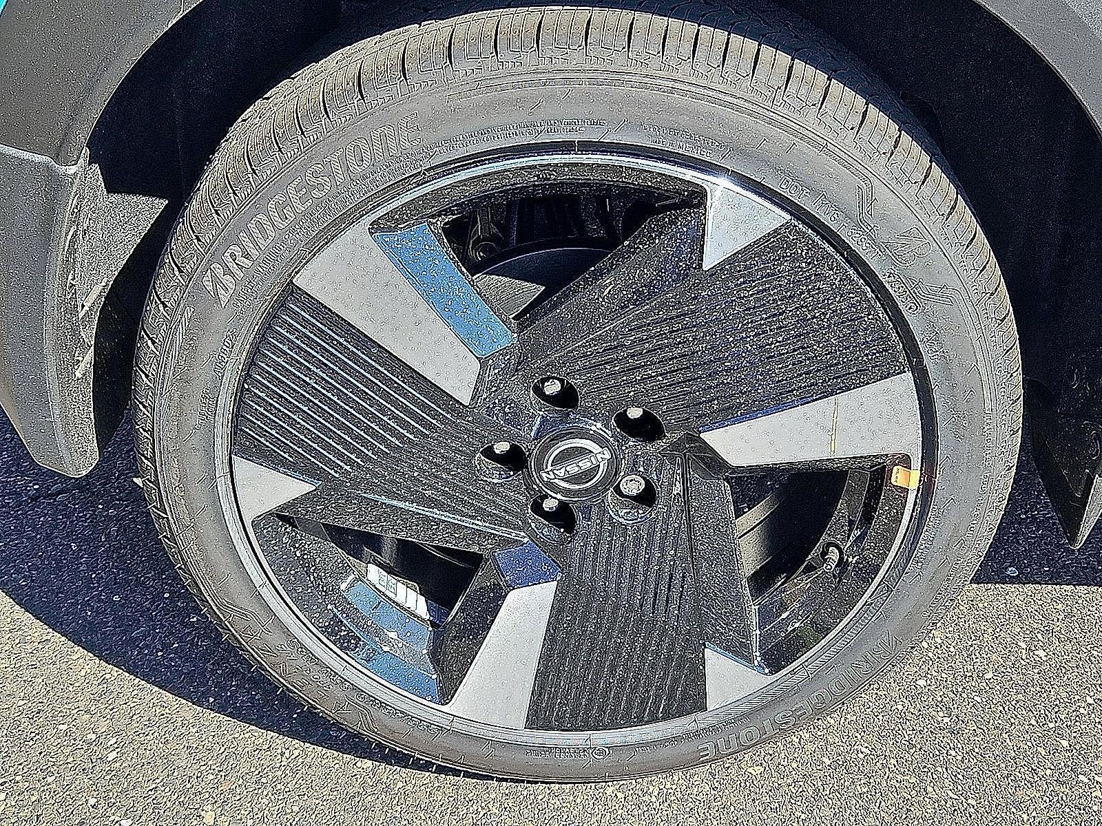 2026 Nissan Kicks SR AWD