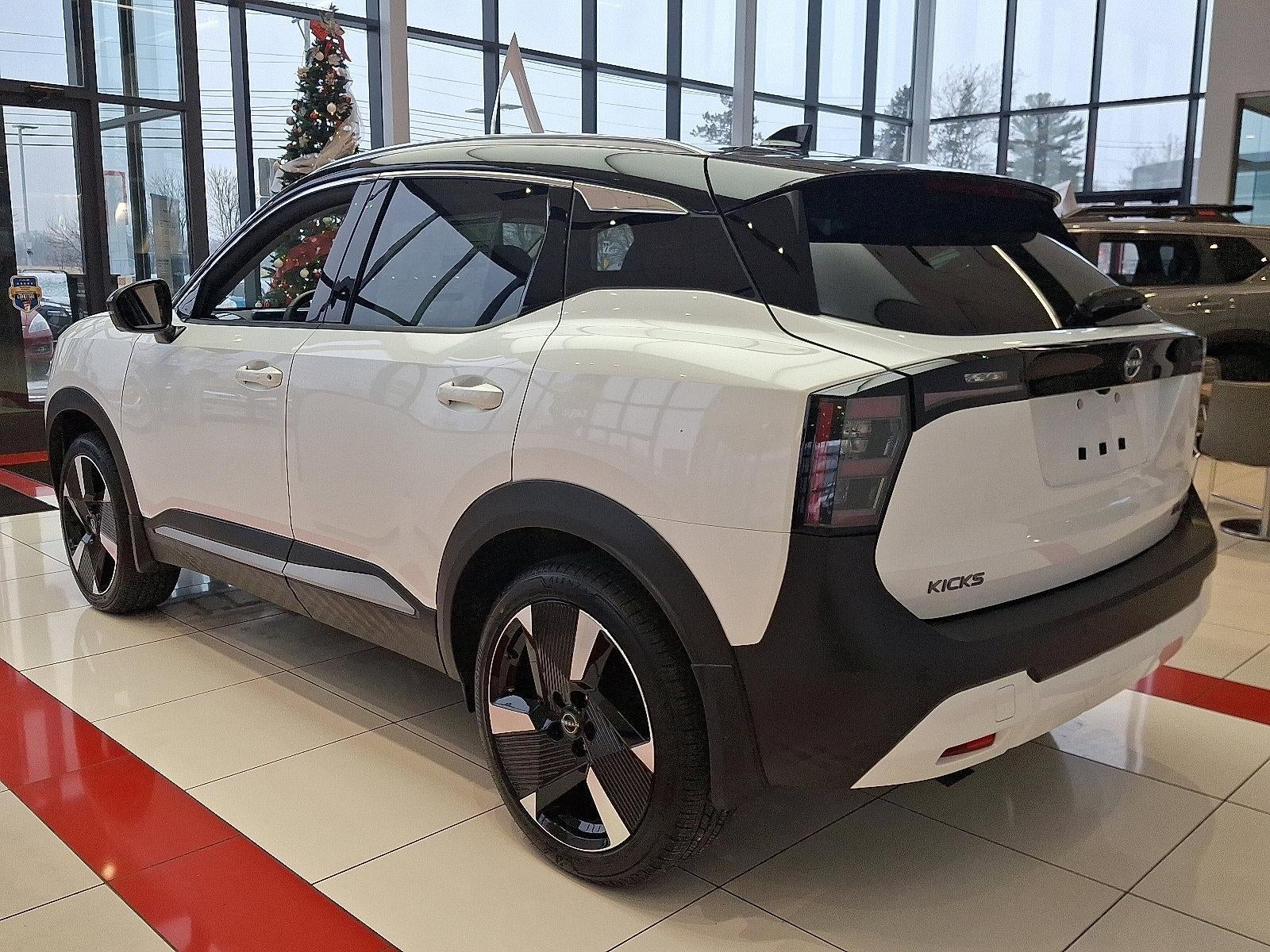 2026 Nissan Kicks SR