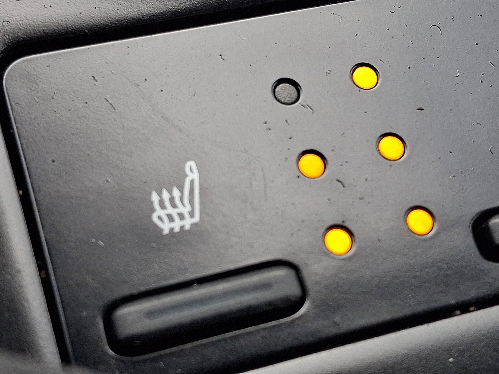 2019 Toyota Camry L Auto (Natl)