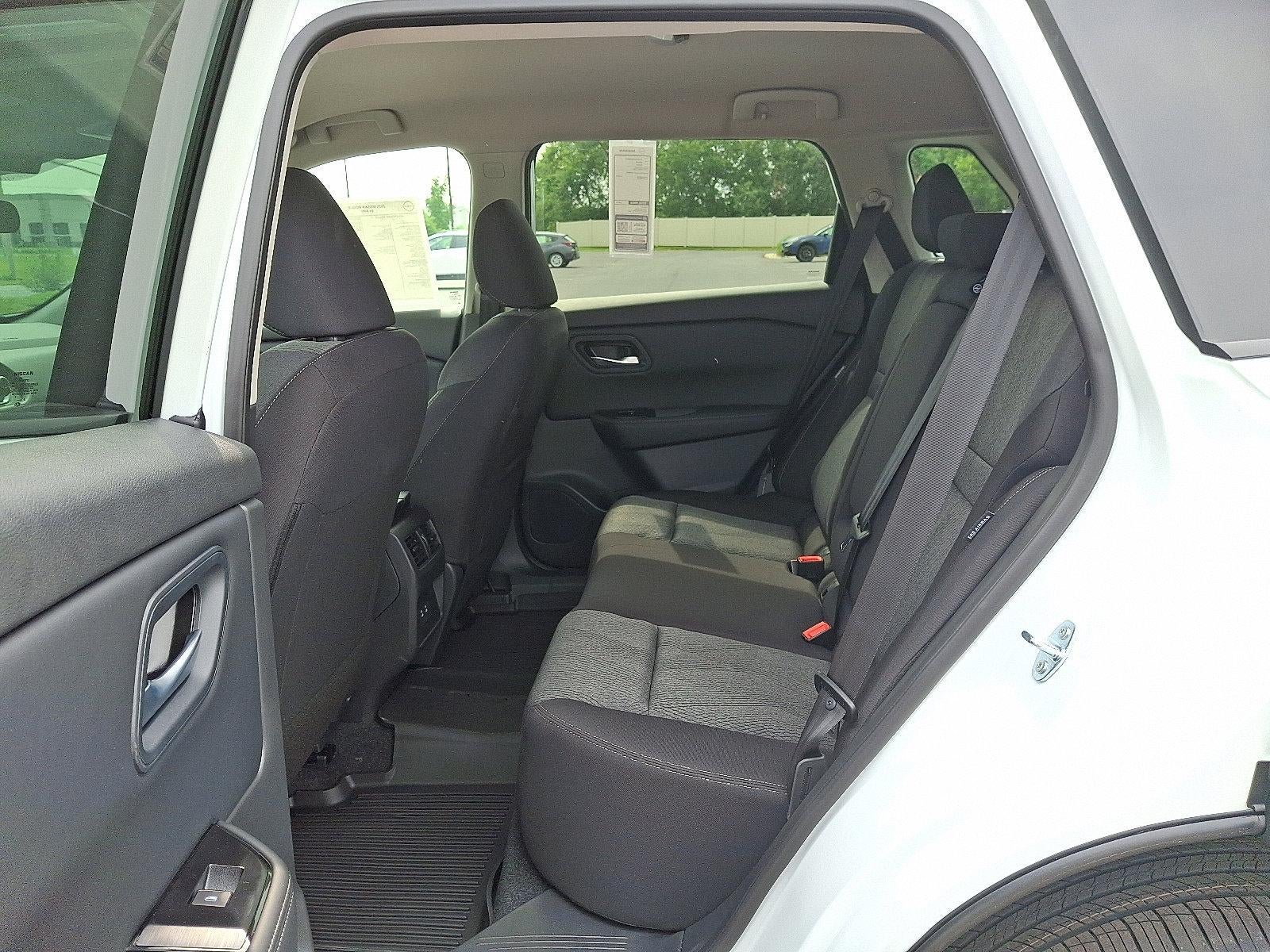 2025 Nissan Rogue AWD SV