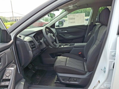 2025 Nissan Rogue AWD SV