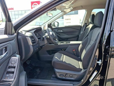 2025 Nissan Rogue AWD SV