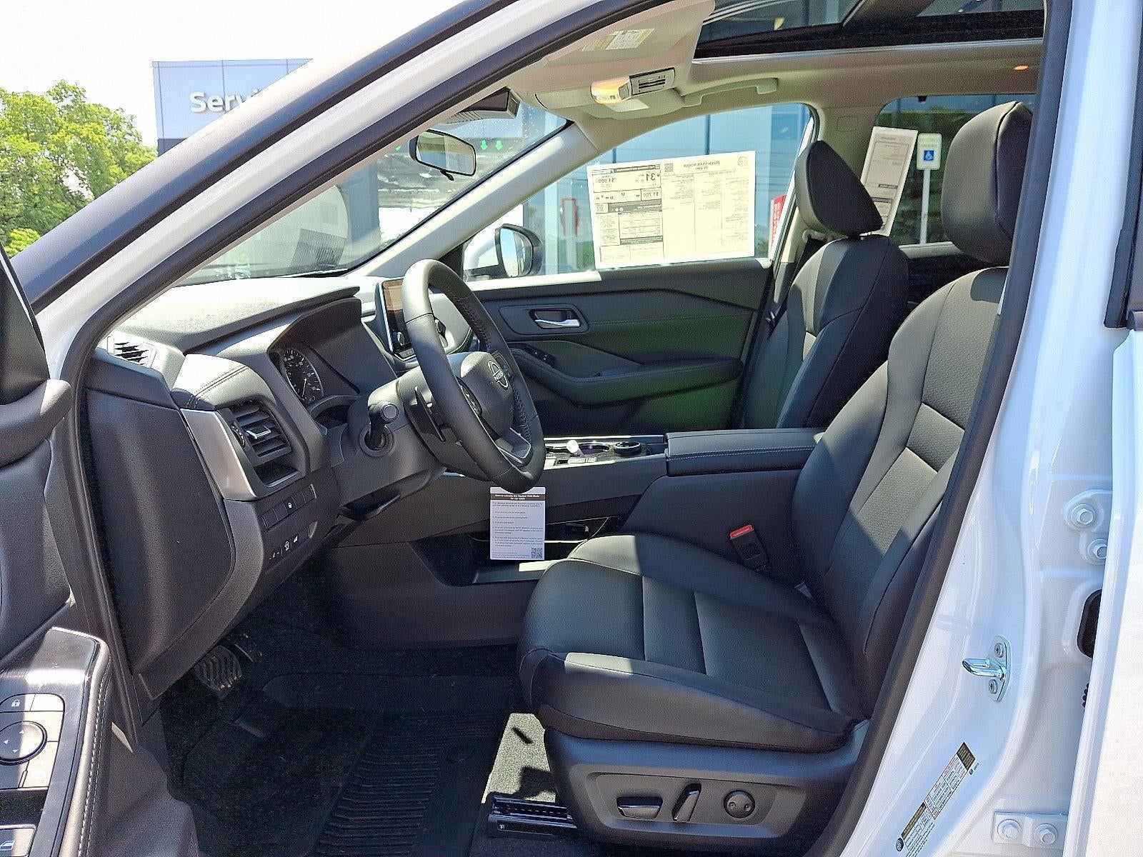 2025 Nissan Rogue AWD SV