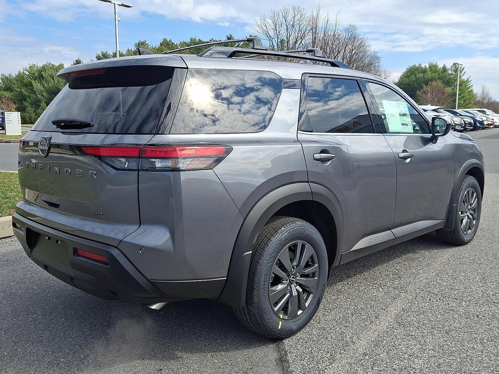 2026 Nissan Pathfinder SV