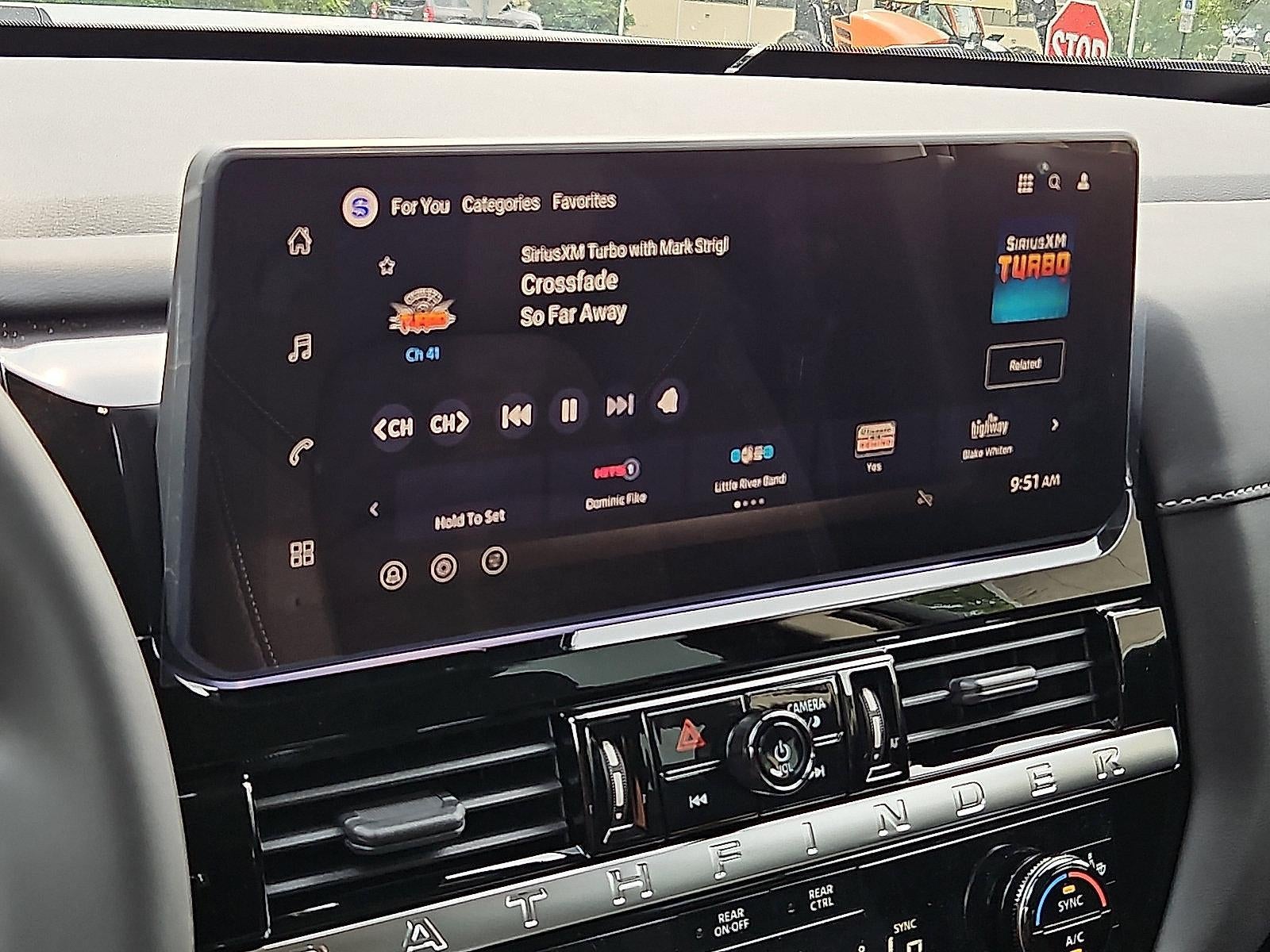2026 Nissan Pathfinder SV