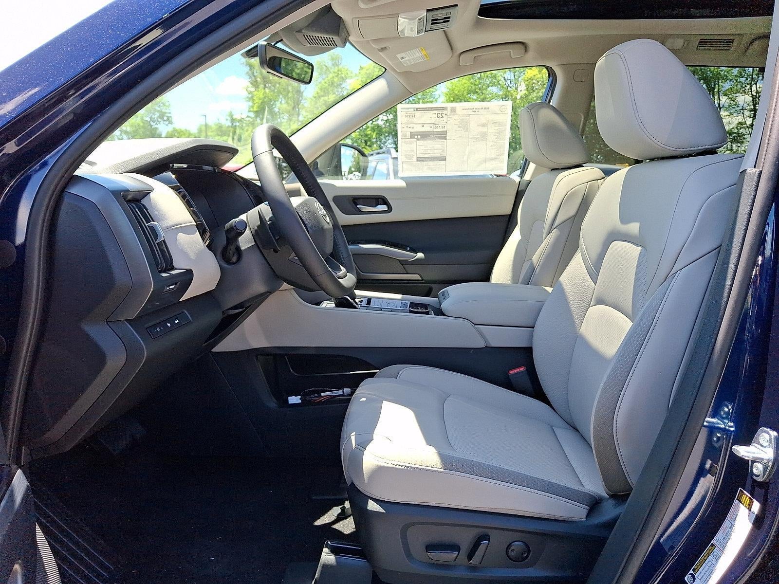 2026 Nissan Pathfinder SL
