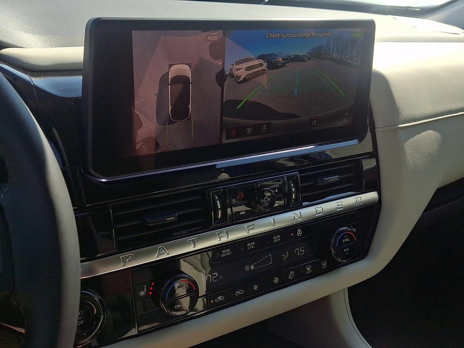 2026 Nissan Pathfinder SL