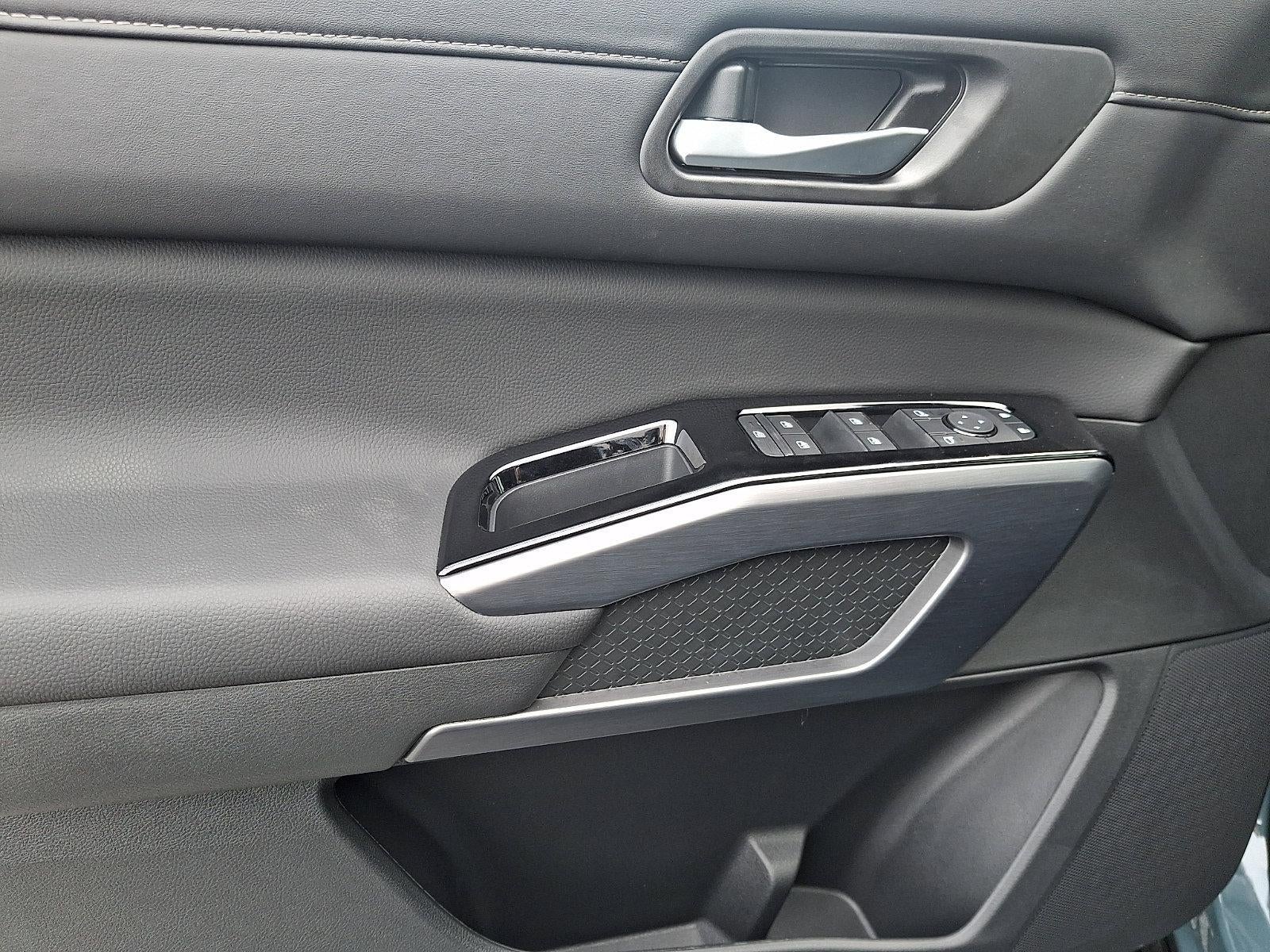 2026 Nissan Pathfinder SL 4WD