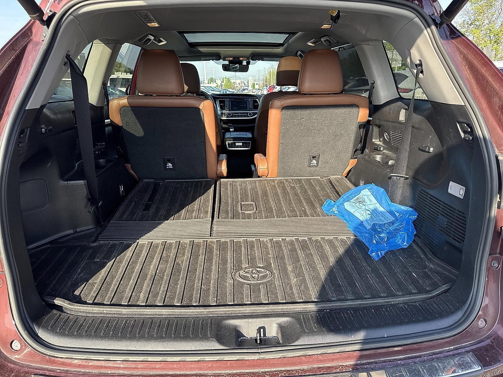 2019 Toyota Highlander Limited Platinum V6 AWD (Natl)