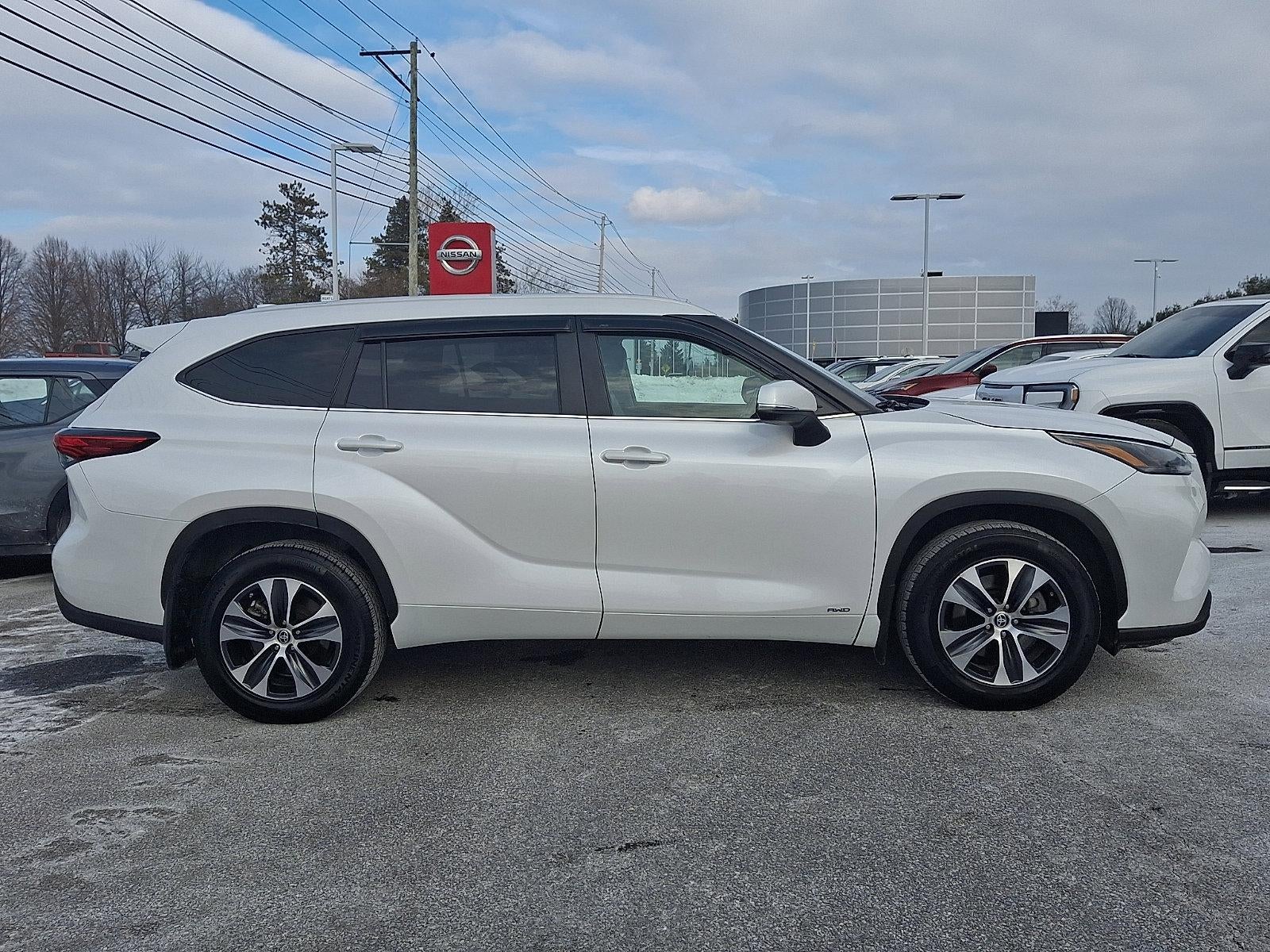2023 Toyota Highlander Hybrid XLE AWD (Natl)