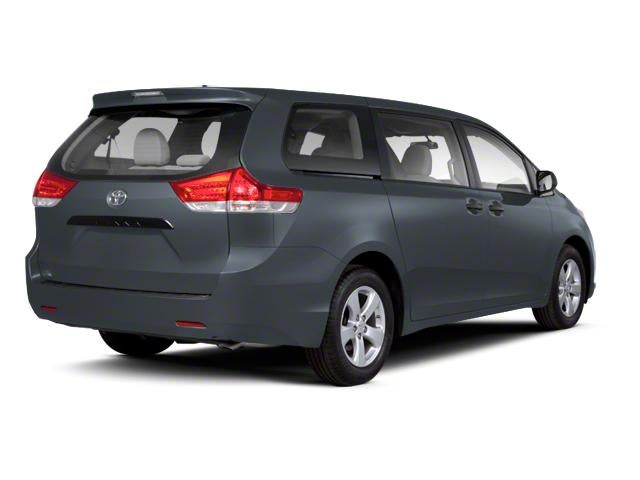2013 Toyota Sienna 5dr 8-Pass Van V6 LE FWD (Natl)